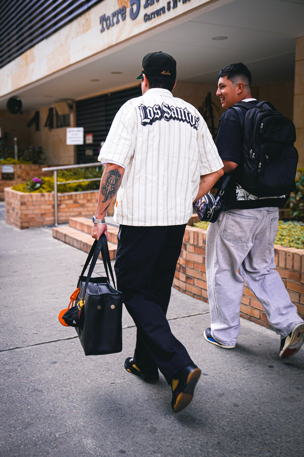 CAMISA LOS SANTOS BOXY