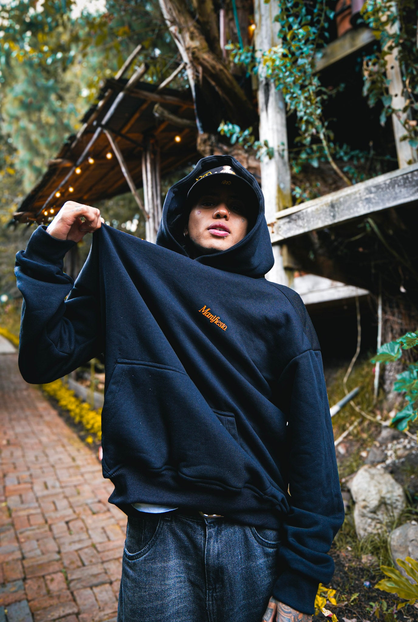 HOODIE Manifiesto - Negro